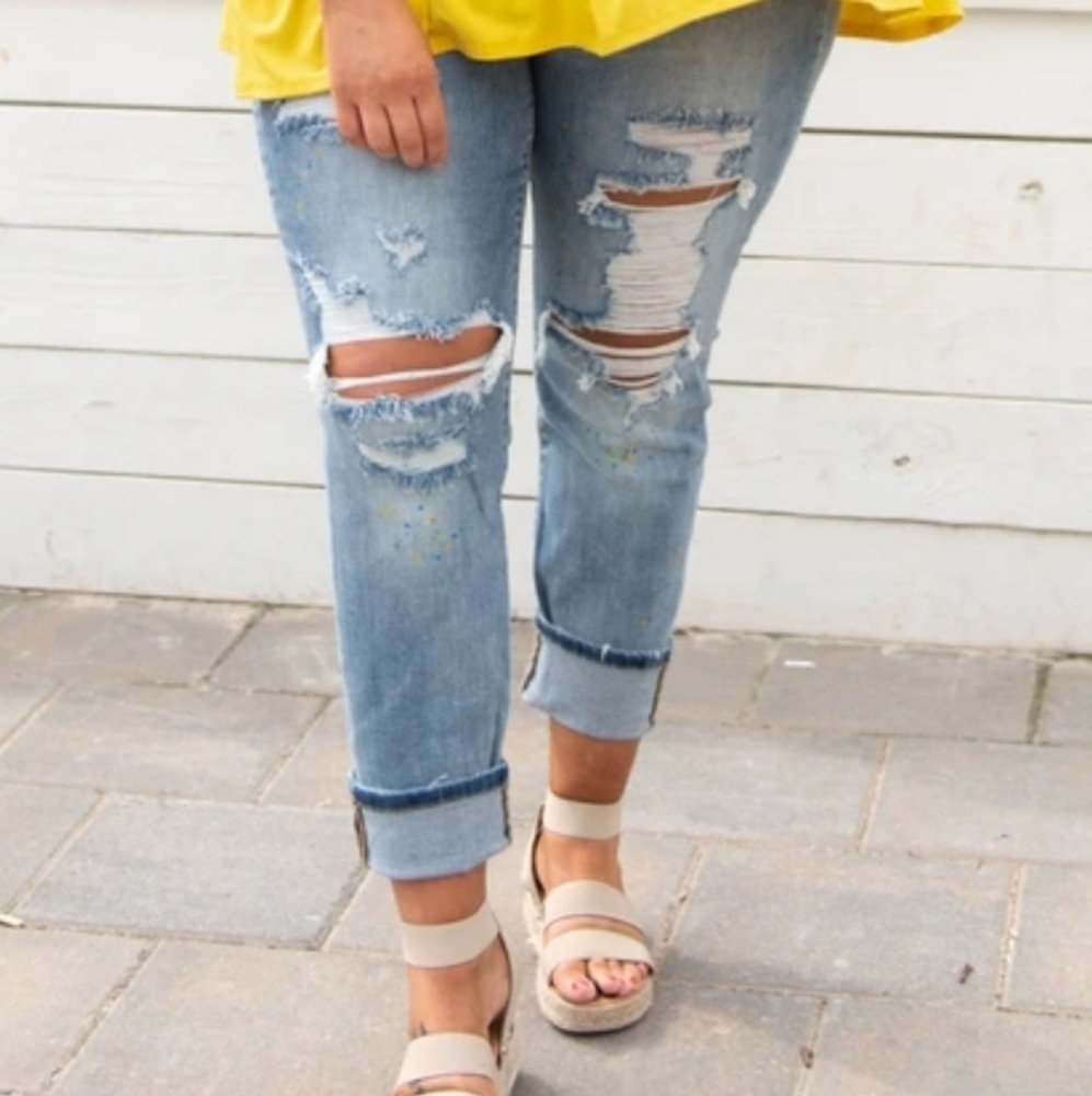 Light Washed Distressed Jeans